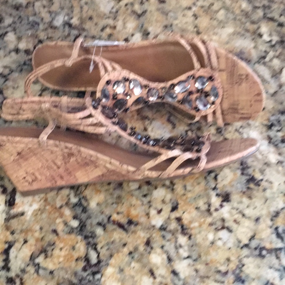 Shoes - Picture 3 of 4